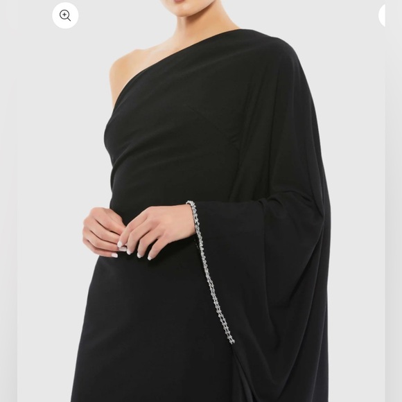 MAC DUGGAL
Black One Shoulder Asymmetrical Hem Flowy Dress NWT - Picture 3 of 12